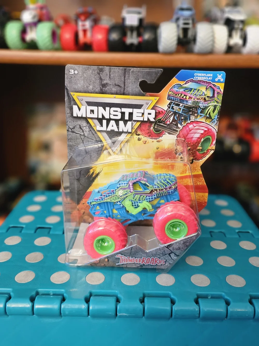 Monster Jam ThunderRoarus Cyberflare Monster Truck 1:64